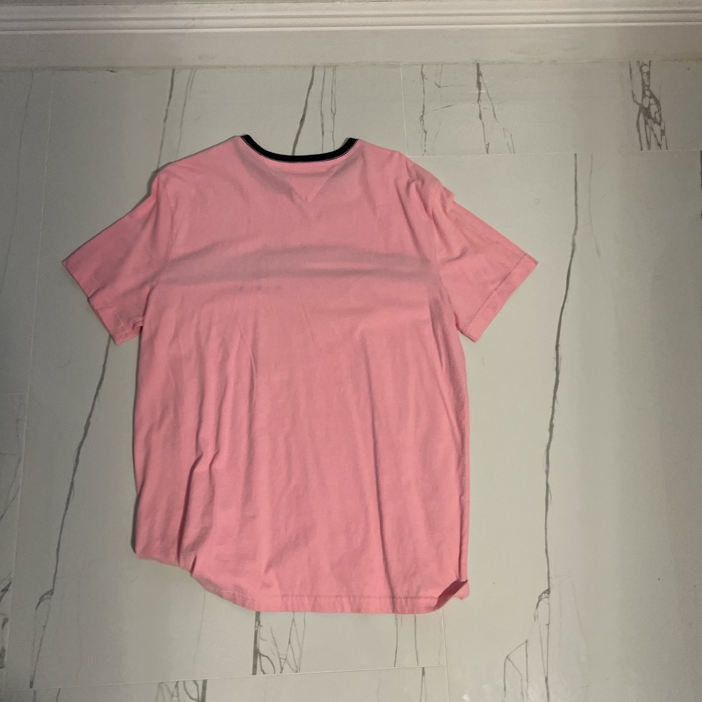 Pink Tommy shirt